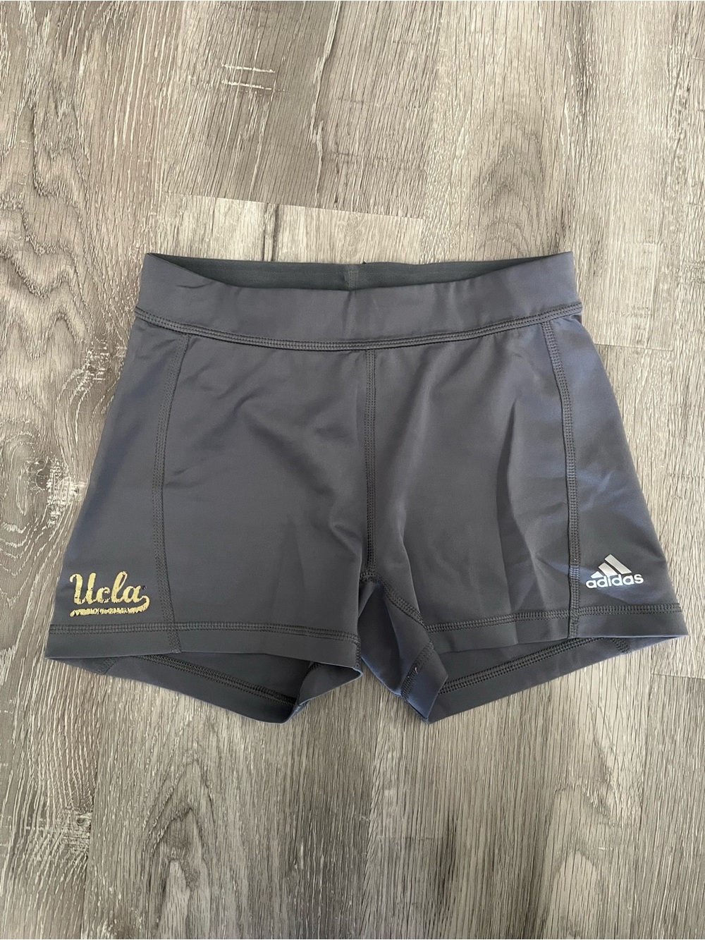 adidas Shorts with UCLA logo - Grey